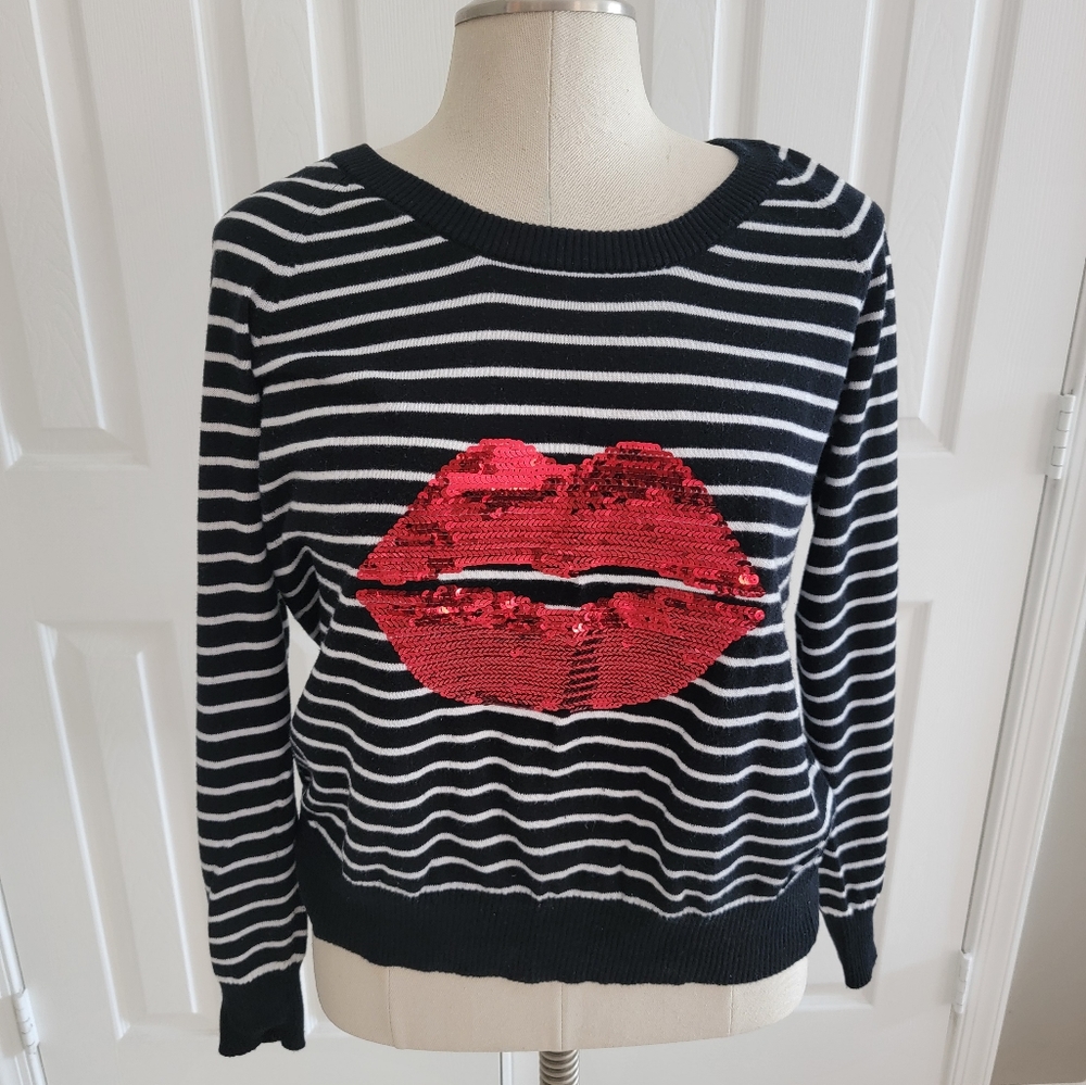 Black and white striped sweater with SEQUIN red Lipsia from Torrid